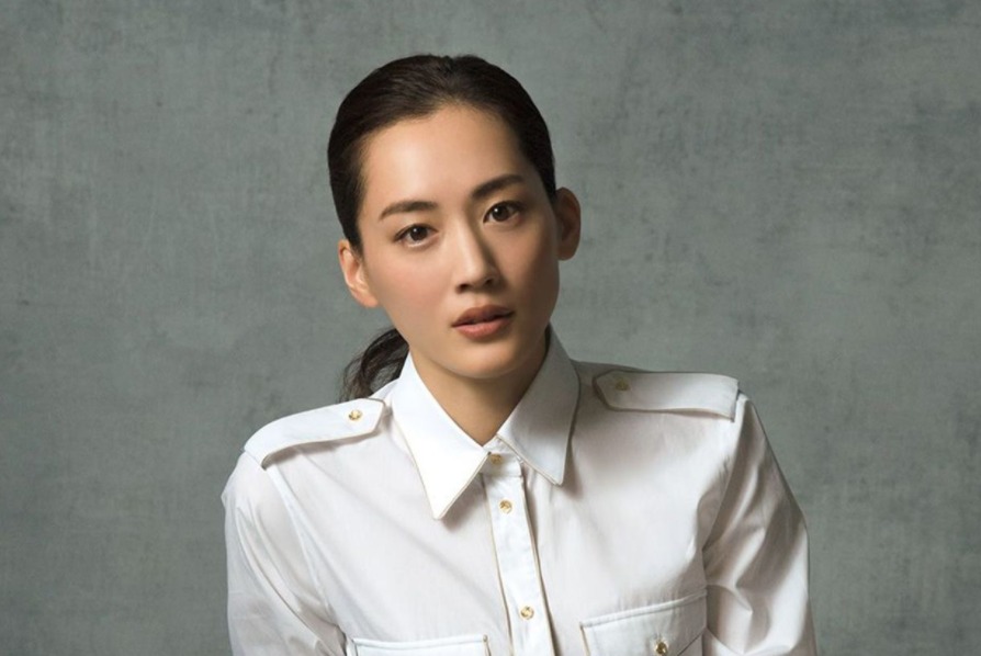 男顔だけど美人な中性的な女性芸能人！この顔の魅力や強みが素晴らしい - ガチブログですよ